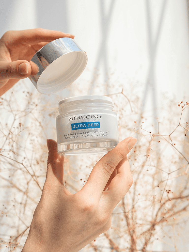 Deep moisturizing cream z | Mature skin revitalization | Luxury wrinkle cream | Hydrating anti-aging moisturizer | Skin protection cream