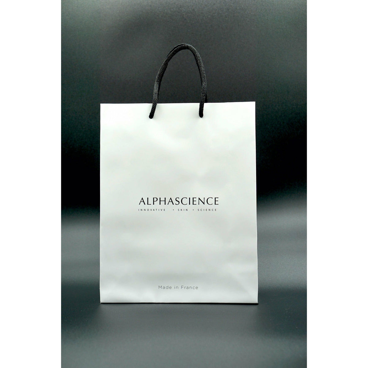 Premium Paper Bags | Eco-Friendly Packaging Solutions | Custom Printed Bags | Laminated Gift Bags| Stylish Retail Bags